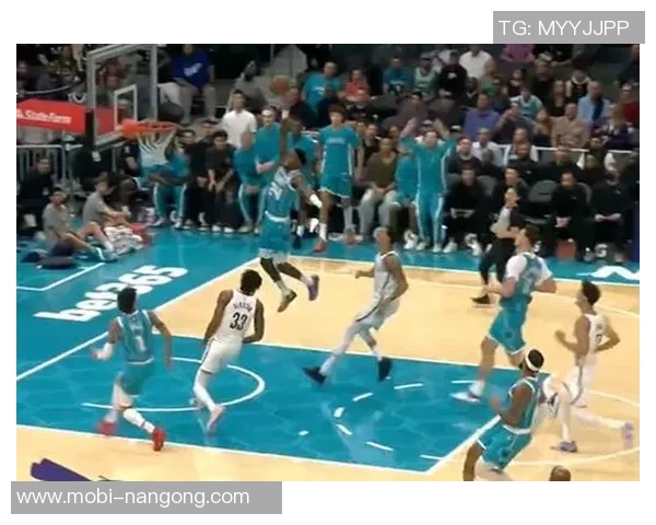 黄蜂首节三分火力全开全队命中率高达583展现外线实力